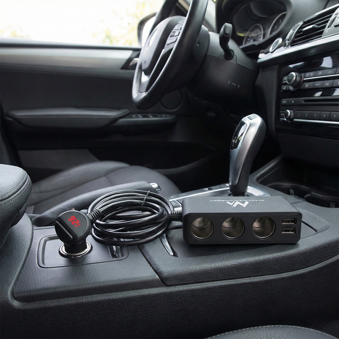 Maclean MCE117 Luchtaire Cuibheoir Gluaisteáin Triple 3 Breiseán Lastóir Toitíní Gluaisteáin 4xUSB Scoilteoir Soicéad Lastóir Toitíní Gluaisteáin Triple 4xUSB