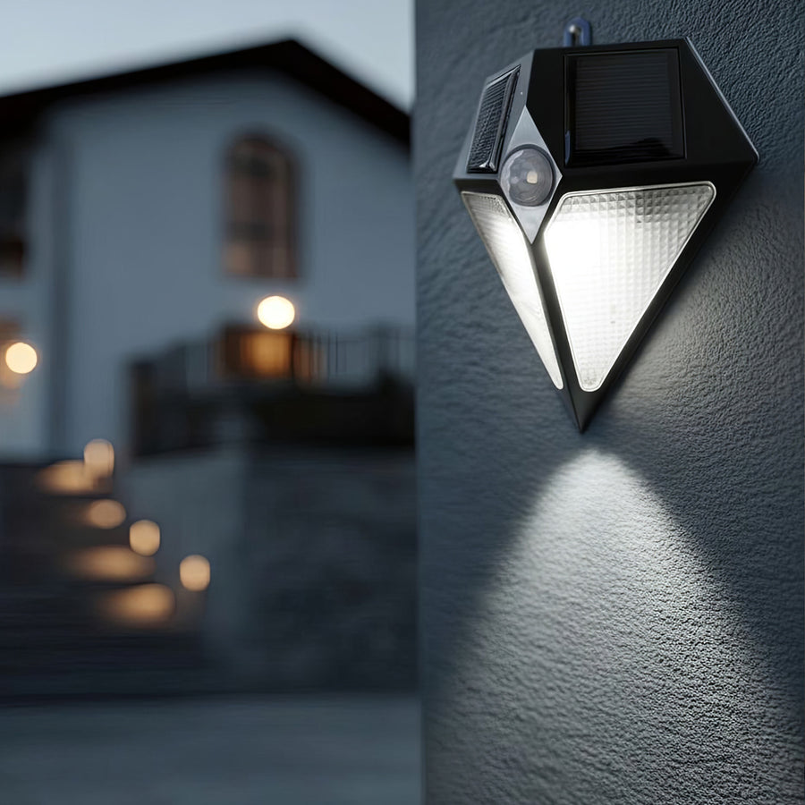 Maclean Energy MCE168 6-LED wall solar lamp with motion sensor
