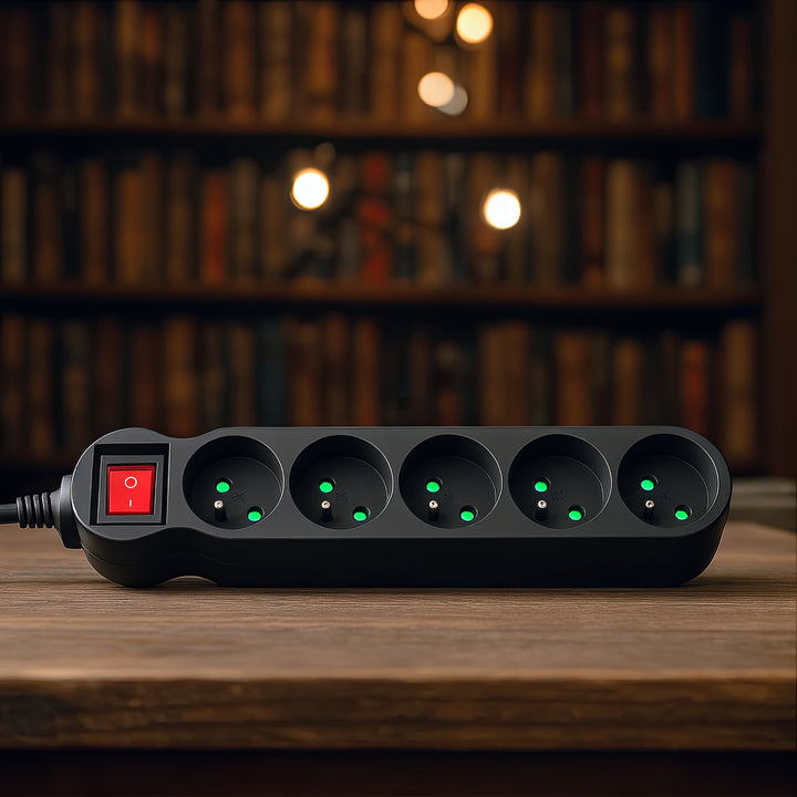 Maclean Energy MCE183 power strip 5 socket extension with switch