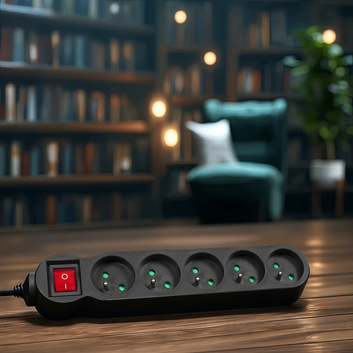 Maclean Energy MCE183 power strip 5 socket extension with switch