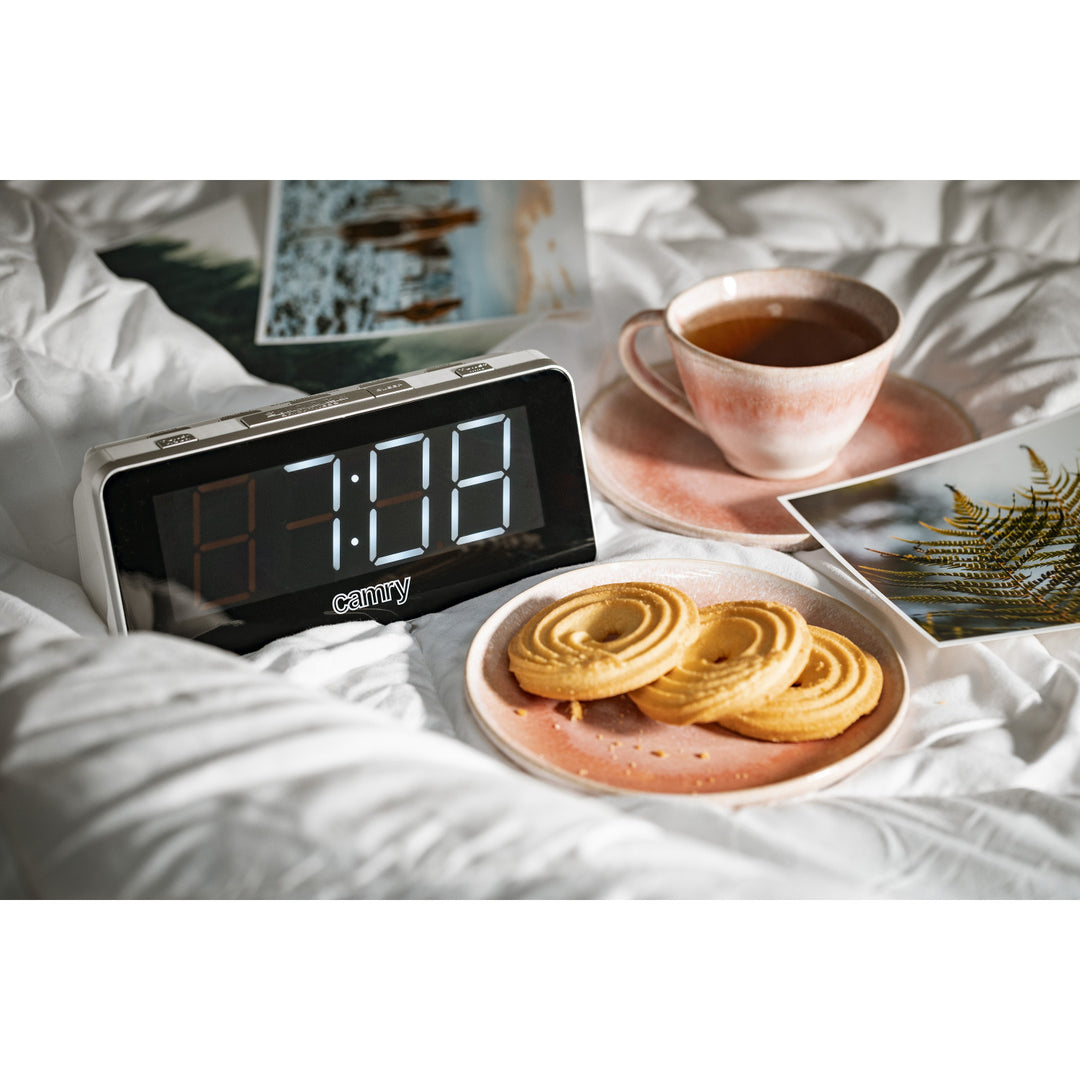 Camry CR 1156 radio alarm clock AM and FM frequency LED display