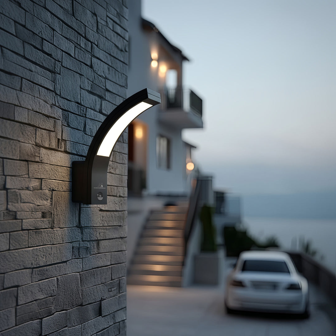 Maclean Energy MCE244 LED lamp with infrared motion sensor 750lm 10W IP54