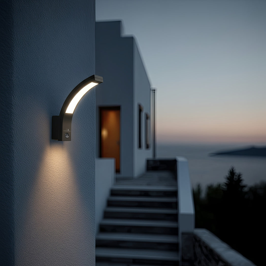 Maclean Energy MCE244 LED lamp with infrared motion sensor 750lm 10W IP54