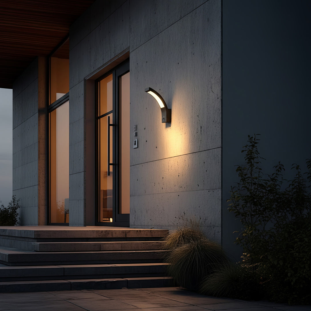 Maclean Energy MCE244 LED lamp with infrared motion sensor 750lm 10W IP54