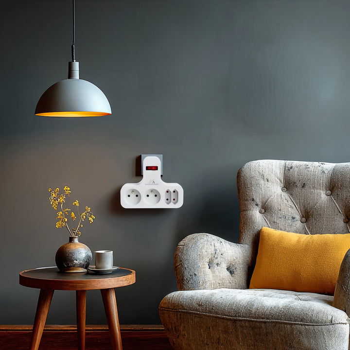 Maclean power socket, quadruple with breaker, stabilizing foot, type E, 2x2,5A, 2x16A, MCE224