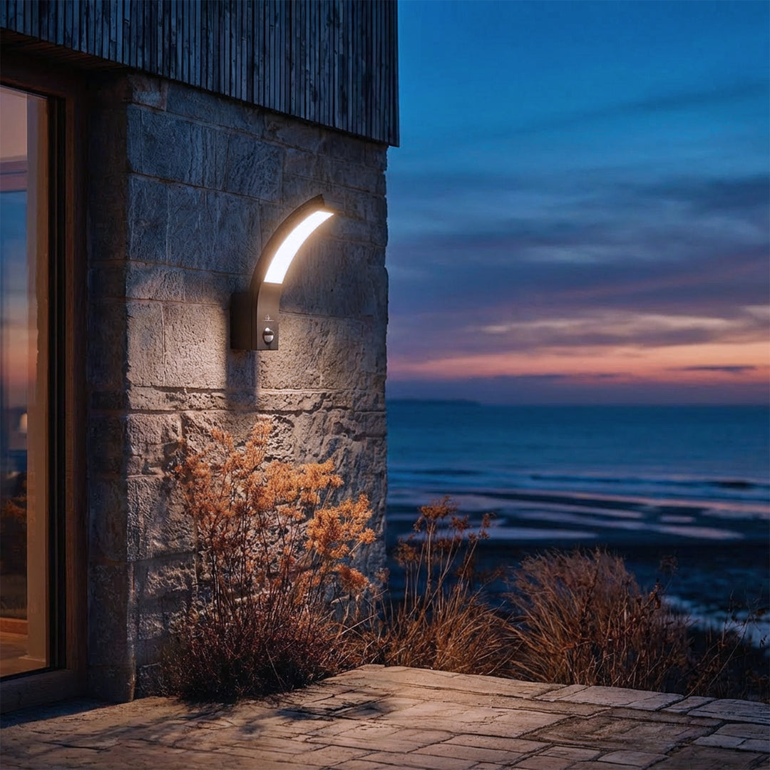 Maclean MCE244B LED Lamp with PIR Motion Sensor 10W, IP54, 750lm, Neutral White (4000K)