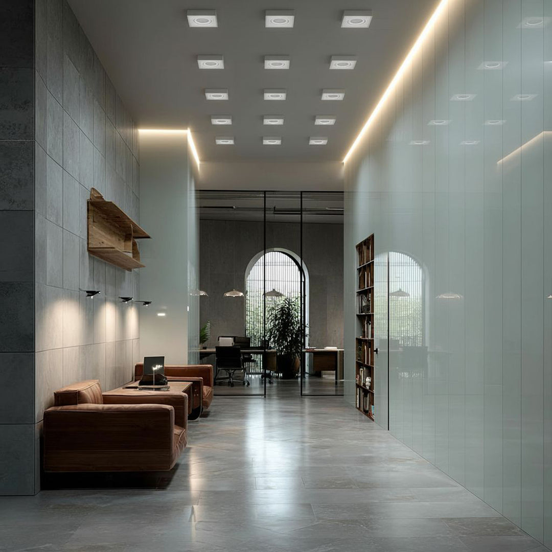 Daingneán Soilsiú Uasteorainn Maclean MCE464 W Fráma Suiteála Luminaire Cuasaithe GU10 MR16 Halaigine LED