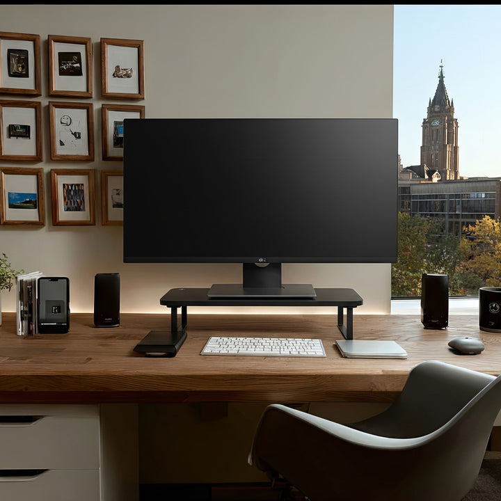 Seastán Deasc Monatóireachta Maclean MC-933, uas. 20kg, (500 x 260 x 122mm) Stáisiún Oibre