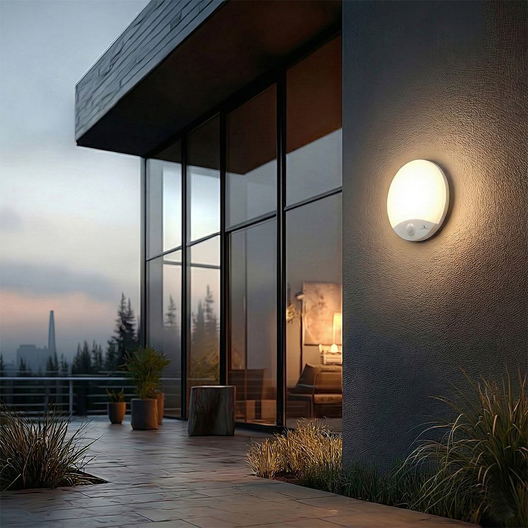 Maclean MCE357 Wall LED Lamp with IR Motion Sensor 10W IP44 Dusk to Dawn White Case Natural White (4000K), 900lm Indoor Outdoor Hallway Staircase