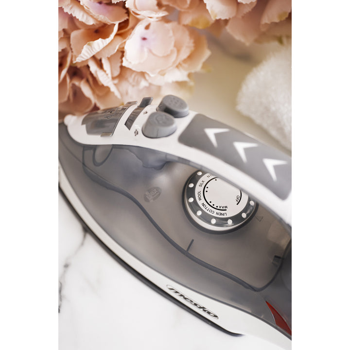 Mesko Steam Iron, 2800W, Ceramic Soleplate, MS 5037