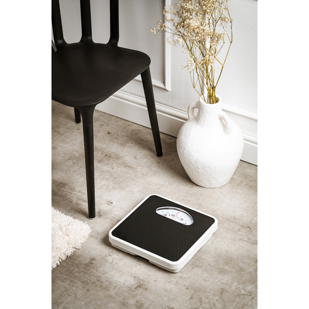 Scála seomra folctha meicniúil Adler AD 8179 acmhainn ualaigh 136 kg