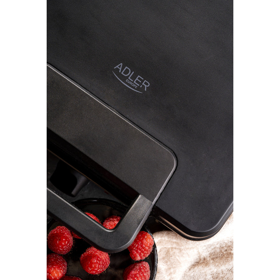 Adler waffle maker, for 4 waffles, temperature control, 1800W, AD 3049