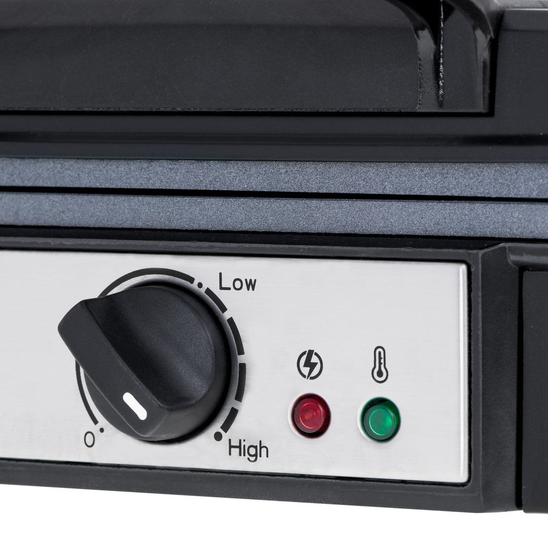 Adler waffle maker, for 4 waffles, temperature control, 1800W, AD 3049