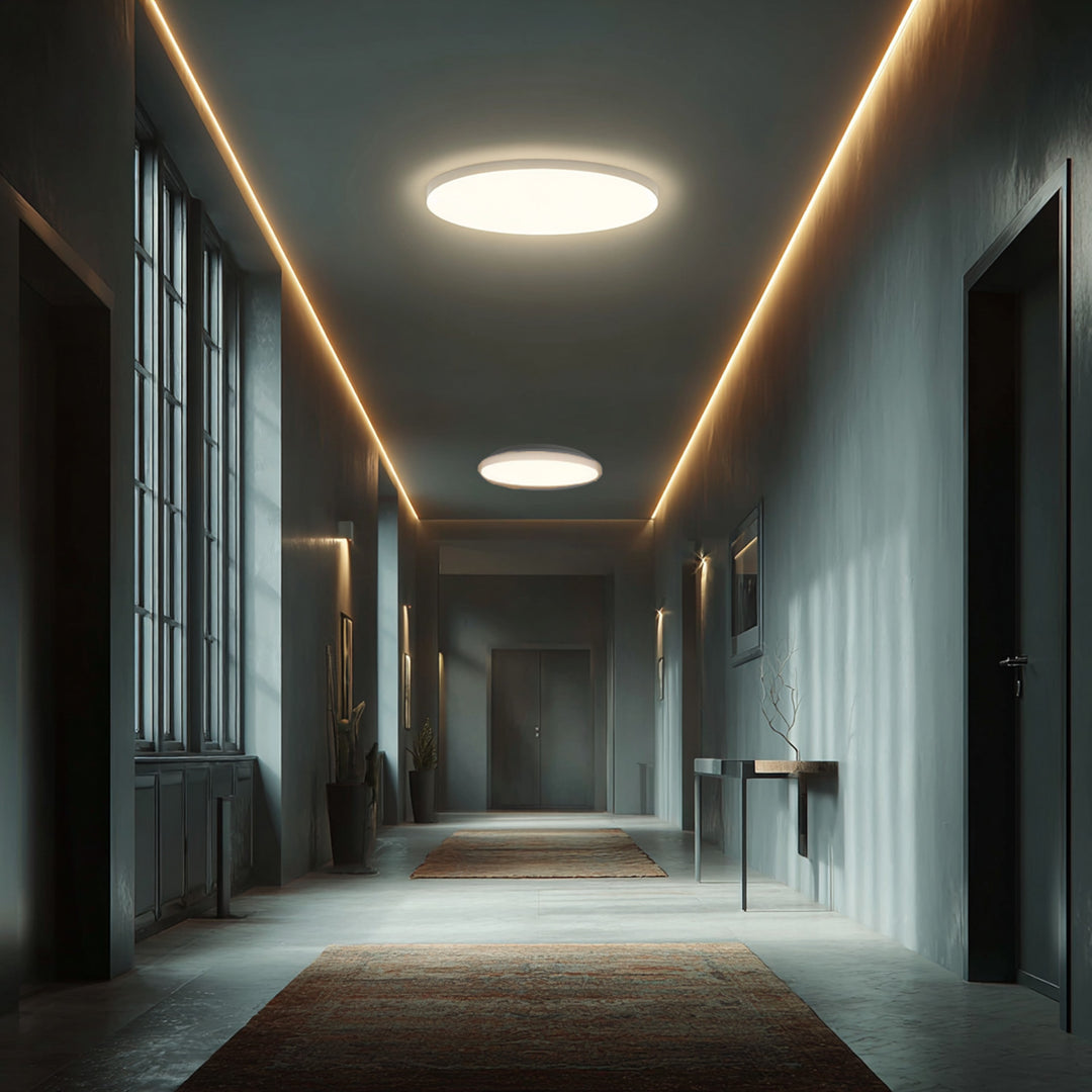 Maclean MCE347 ceiling LED sensor lamp. Equipped with a 5.8GHz microwave sensor, it emits a 4000K light with 12W power and 950lm brightness. With an IP44 rating, it ensures durability and reliability in various environments.