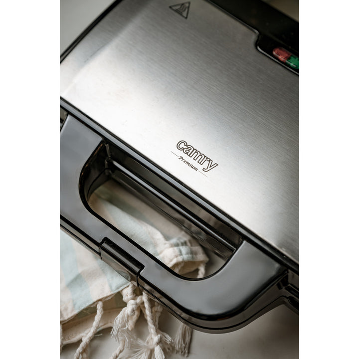 Camry sandwich maker, for 2 sandwiches, maximum power 1300W, non-stick coating, CR 3054