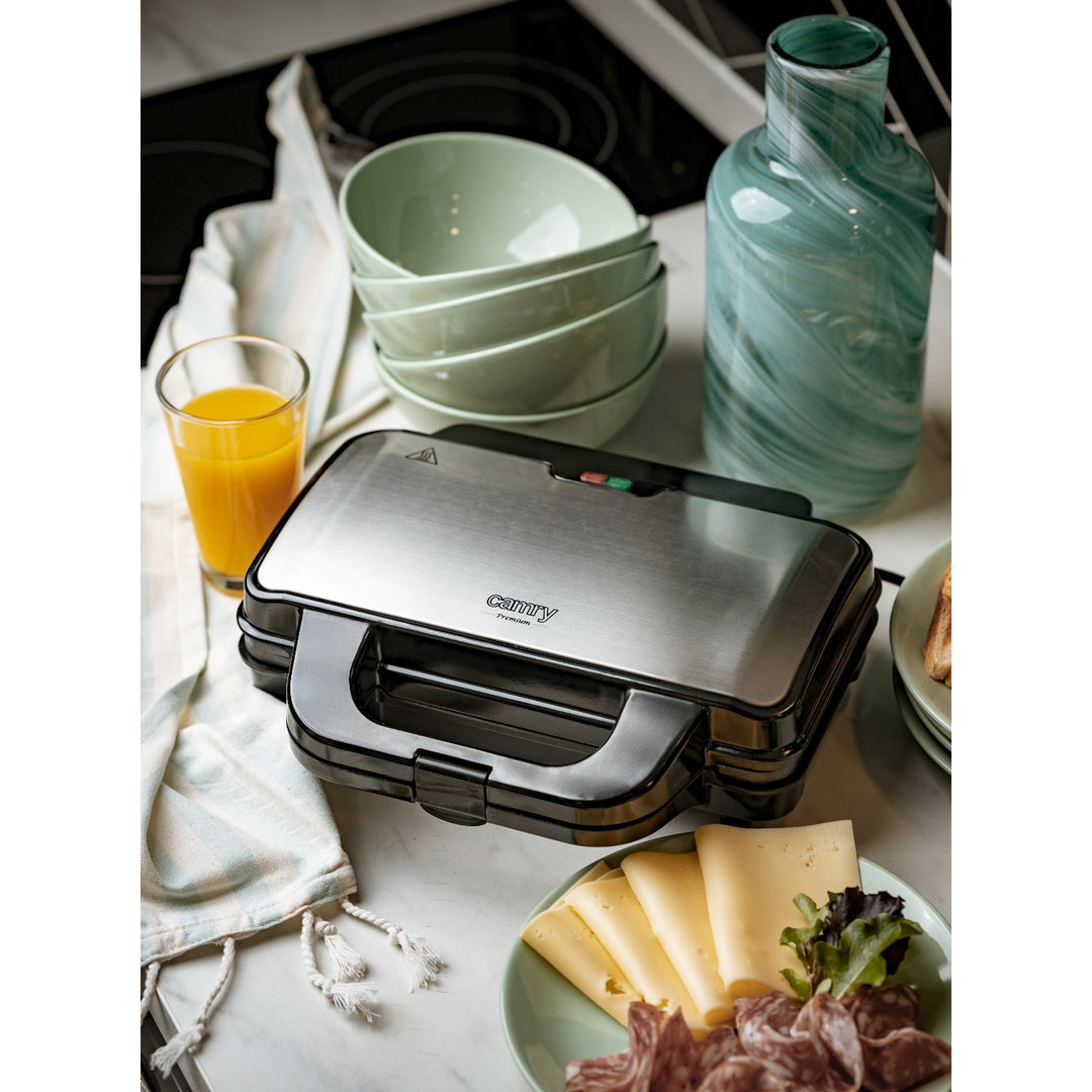 Camry sandwich maker, for 2 sandwiches, maximum power 1300W, non-stick coating, CR 3054