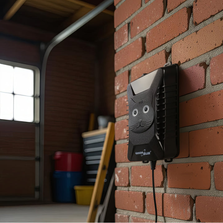 GreenBlue GB725 Car &amp; Home Rodent Pest Repeller Deterrent Marten Mice Rats Ultrasonic LED Diodes Flashing Super Effective