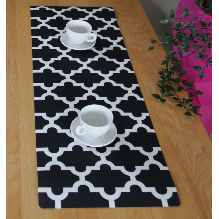 Bertoni Decorative Felt Table Runner 95x33cm Anti Scratch Tablecloth Printed Morocco Night Pattern Design