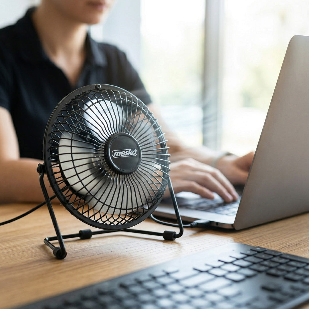 Mesko Desk Fan, 15 cm diameter, USB-powered, vertical oscillation, MS 7322
