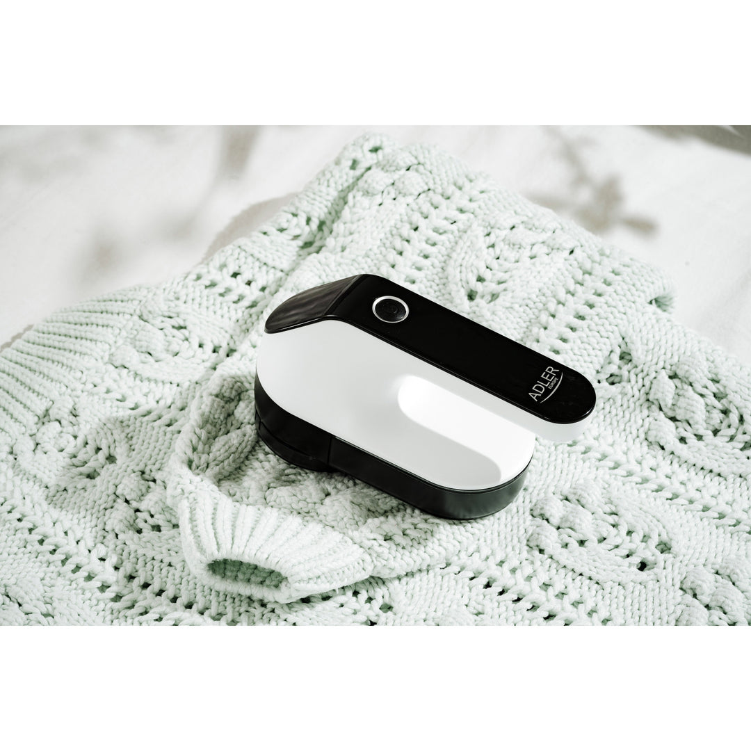 Adler fabric shaver, LED display, 3 speeds, AD 9618