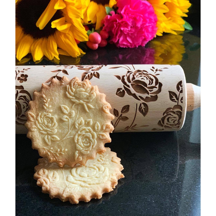 Goody Woody engraved cake roller, 46 cm, beech wood, wild rose pattern