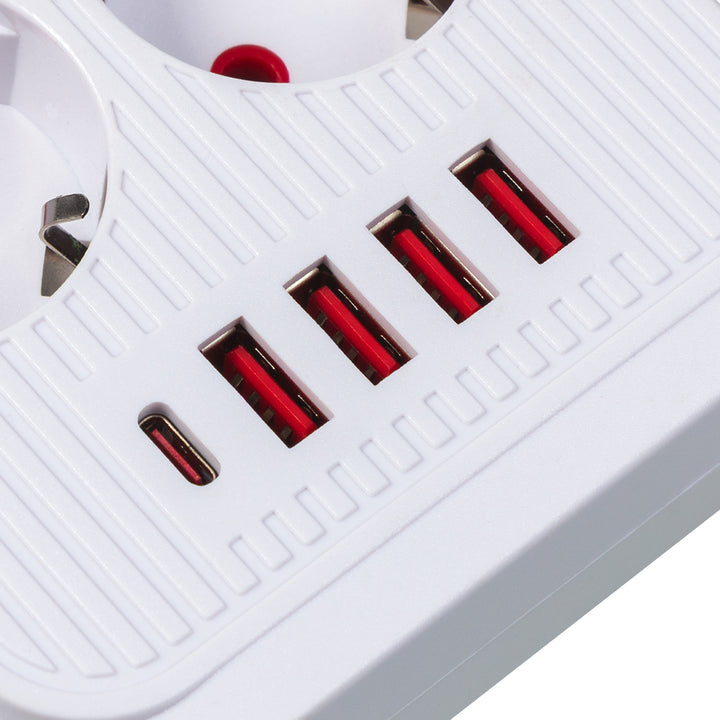 Maclean power strip, 6 socket extension + 4xUSB, 110-240V AC 50/60Hz, 2.1A max 2500W, 1.5 m, white, MCE389 W