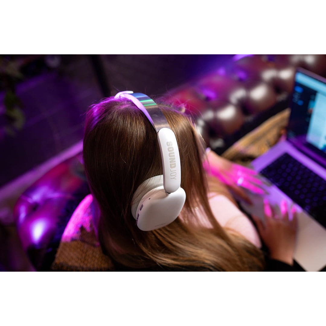 Cluasáin gan sreang in-chluas Concept SoundJoy, suas le 70 uair an chloig d'am athsheinm, Bluetooth 5.4, muirearú tapa, cealú torainn gníomhach suas le 33dB, bán, HS4061