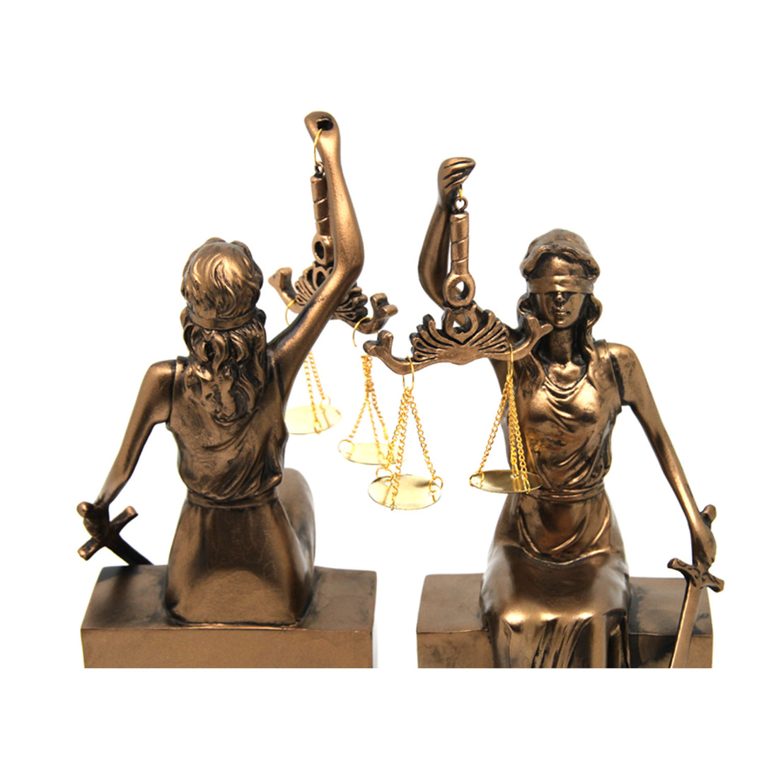 Figurines of Themis with scale and sword, book rests, Queen Isabel, 2 pieces