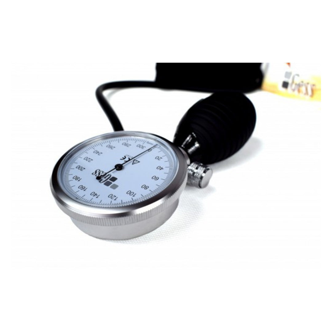 Gess Delux dial blood pressure monitor, complete with stethoscope, large dial pressure gauge, corrosion and scratch resistant