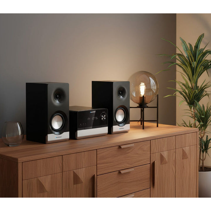 Blaupunkt microphone, CD, USB, FM radio, Bluetooth, remote control, clock with alarm function, MS40.2BT