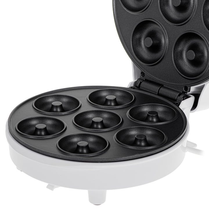 Adler doughnut maker, for 7 doughnuts, non-stick coating, white, 1500W, AD 3075