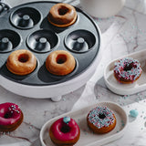 Adler doughnut maker, for 7 doughnuts, non-stick coating, white, 1500W, AD 3075