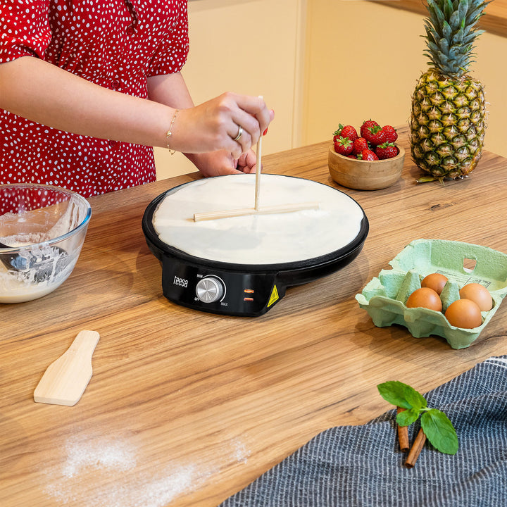 Teesa pancake maker, electric pancake pan, plate diameter 30 cm, power 1200 W, TSA3235