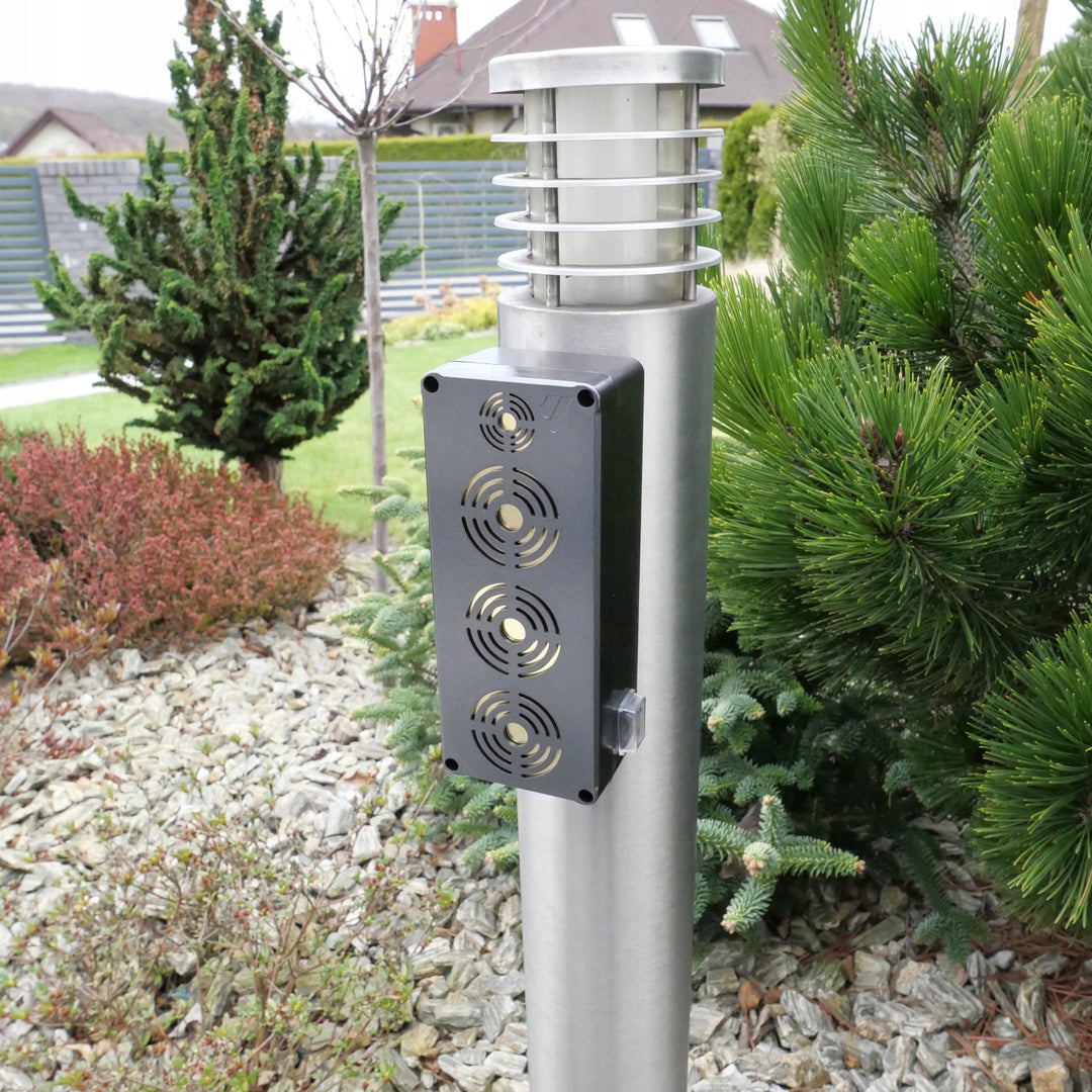 Viano rodent, martens, mice, and rat repeller, four ultrasonic emitters, 4Ah Li-ion battery, King