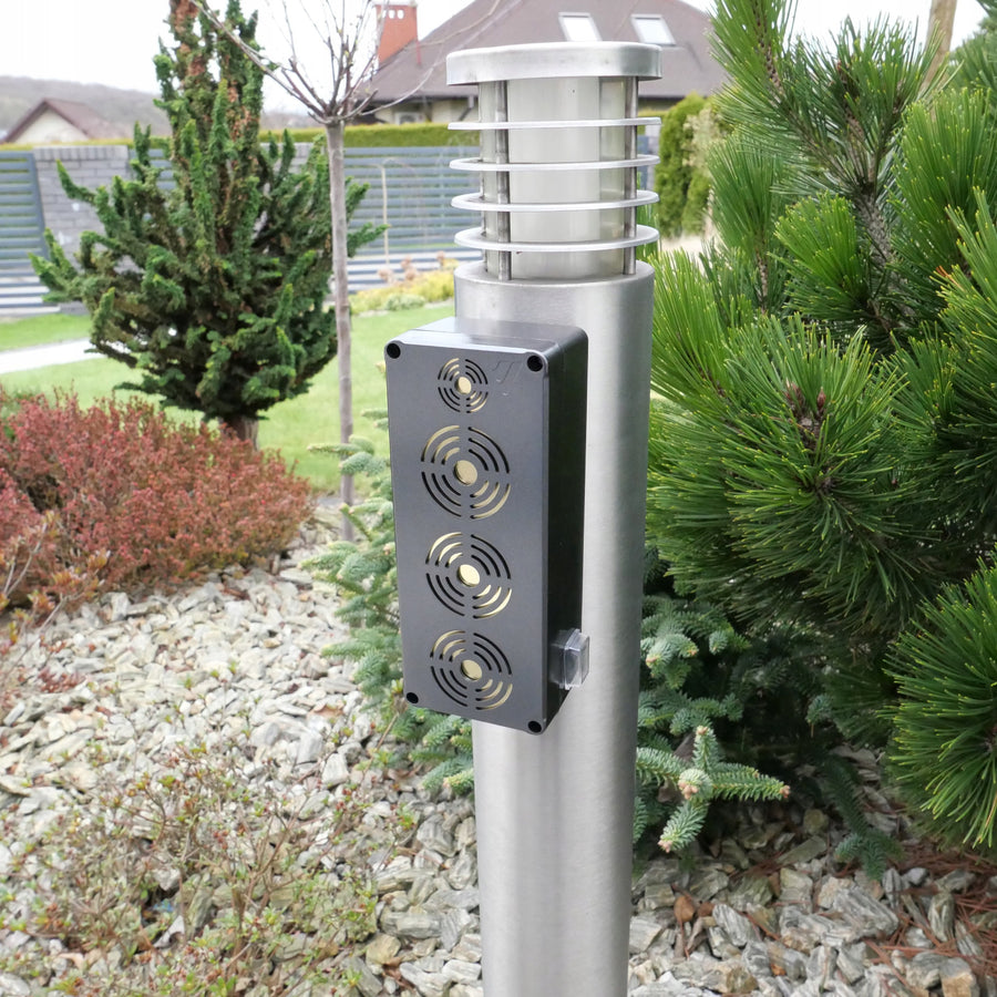 Viano rodent, martens, mice, and rat repeller, four ultrasonic emitters, 4Ah Li-ion battery, King
