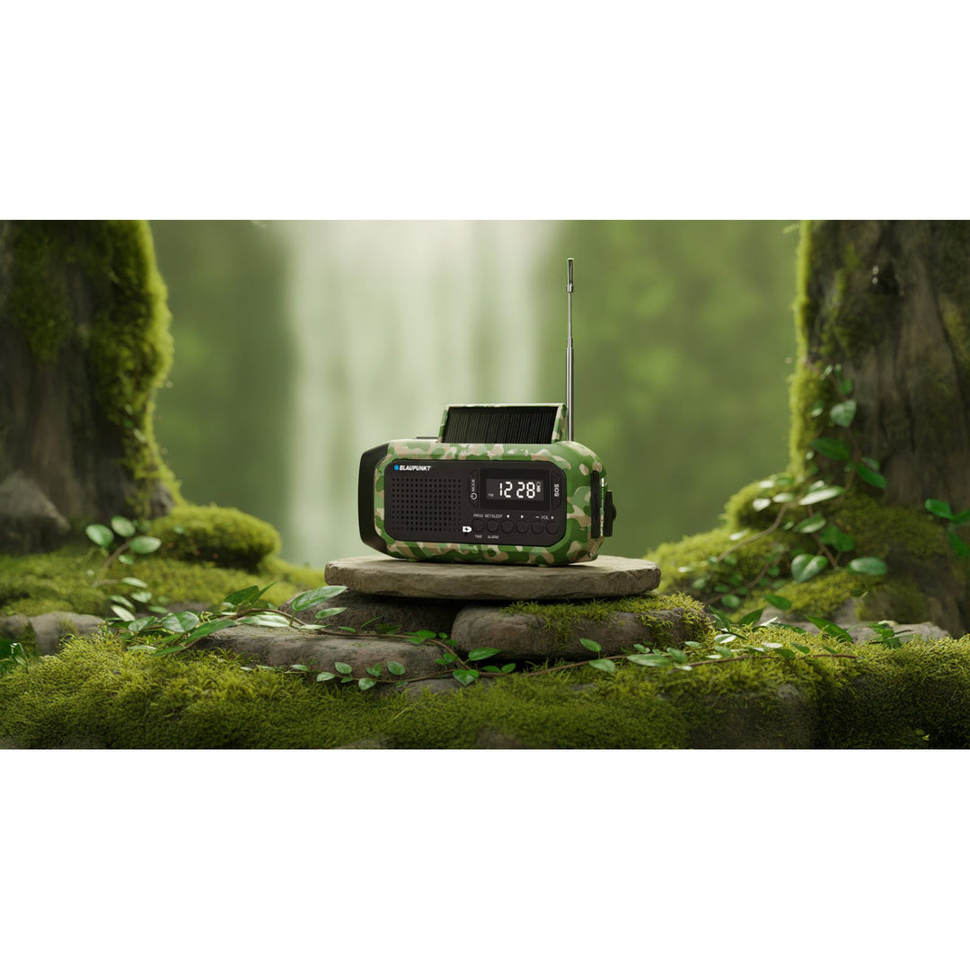 Blaupunkt FM emergency radio, LED flashlight, reading light, triple charging system, SOS alarm, ER20GC