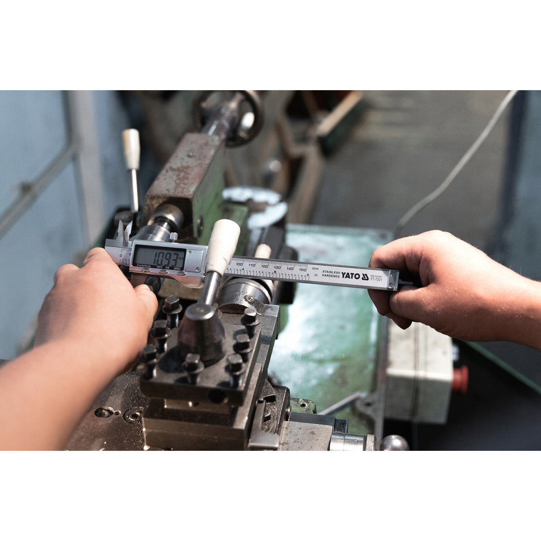 Yato electronic caliper, stainless steel, accuracy 0.02 mm, range 0-150 mm, scale adapted to metric and inch systems, YT-7201