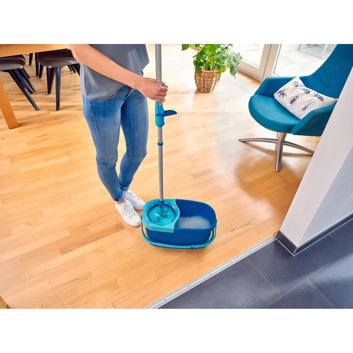 Leifheit Clean Twist Set, spin mop and bucket, adjustable handle length, 6L bucket capacity, Micro Duo pad, 52101