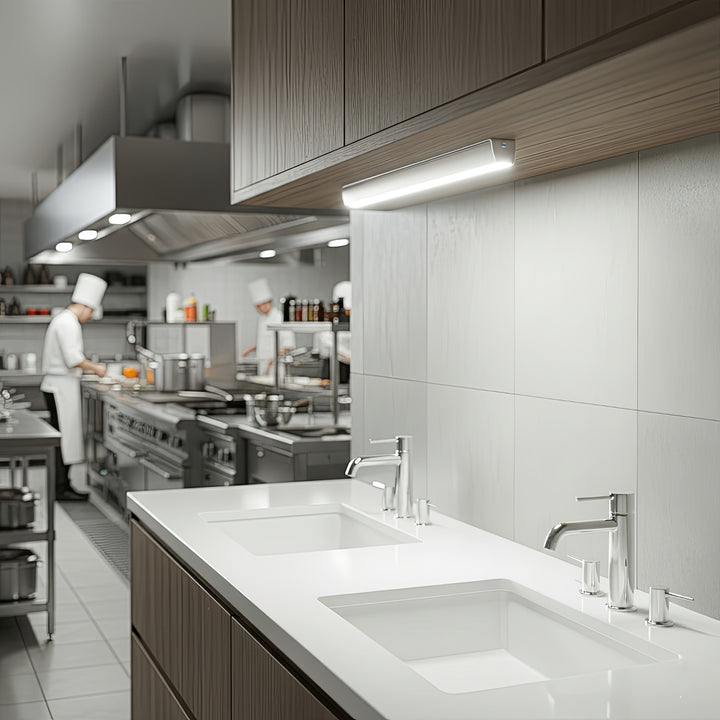 2x Maclean LED kitchen light, under-cabinet, 9 SMD, battery-powered, PIR sensor on/off, MCE166 + 6x R-06/AA/LR06 1.5V VARTA Longlife Power batteries