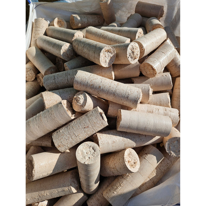 Fireplace briquettes, made from beech wood, dry, 25 kg, Woodok