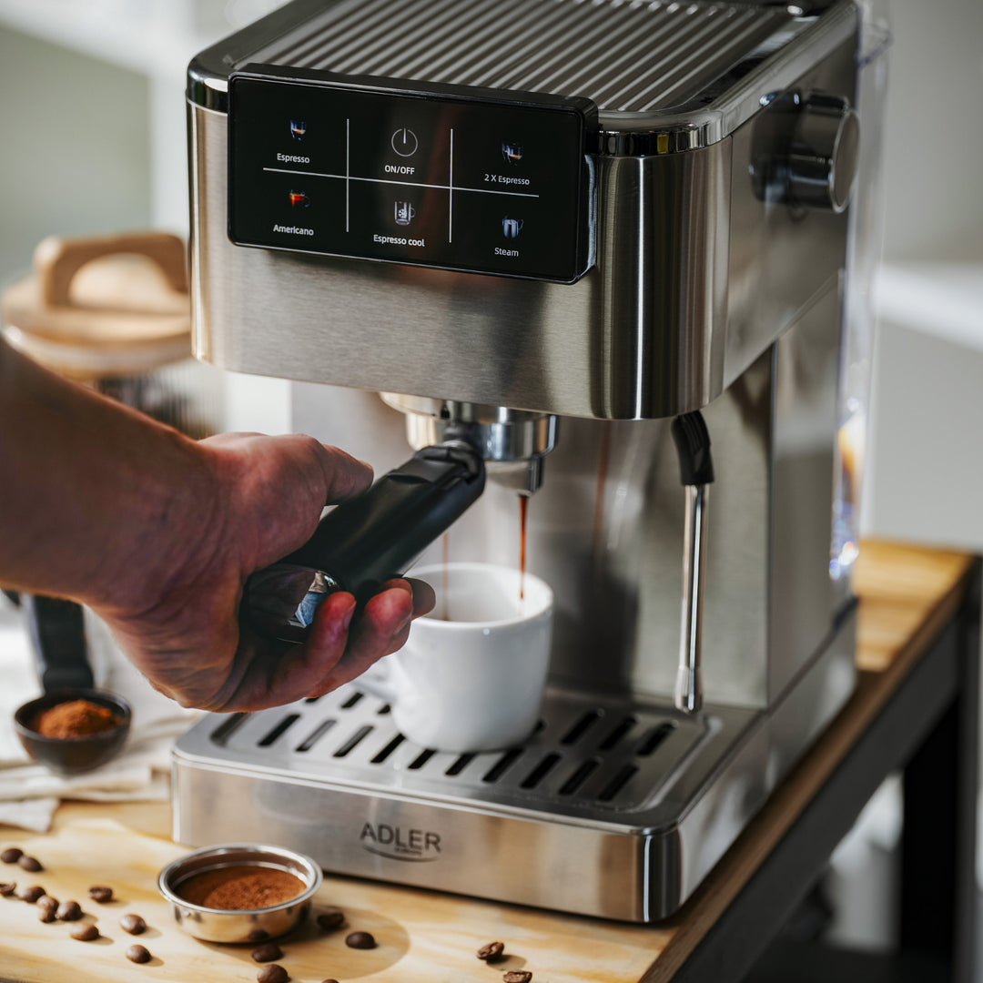 20-bar coffee machine, Thermoblock, milk frother, 5-in-1, Adler AD 4390