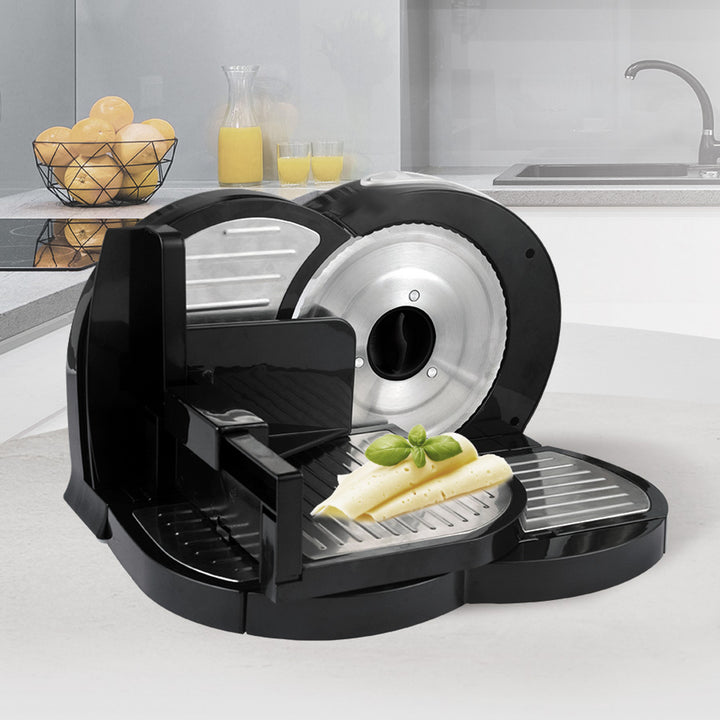 Maestro Slicer, 400 W, cutting range from 0 to 15 mm, stainless steel blade, three cutting speeds, with a food press and tray included, MR-591
