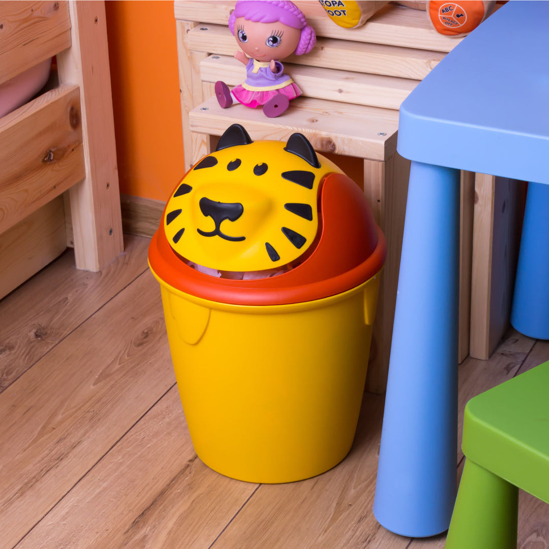 Curver 155181 Waste Bin Trash Can 12L Lion Kids Child's Room Lightweight Lid Cover