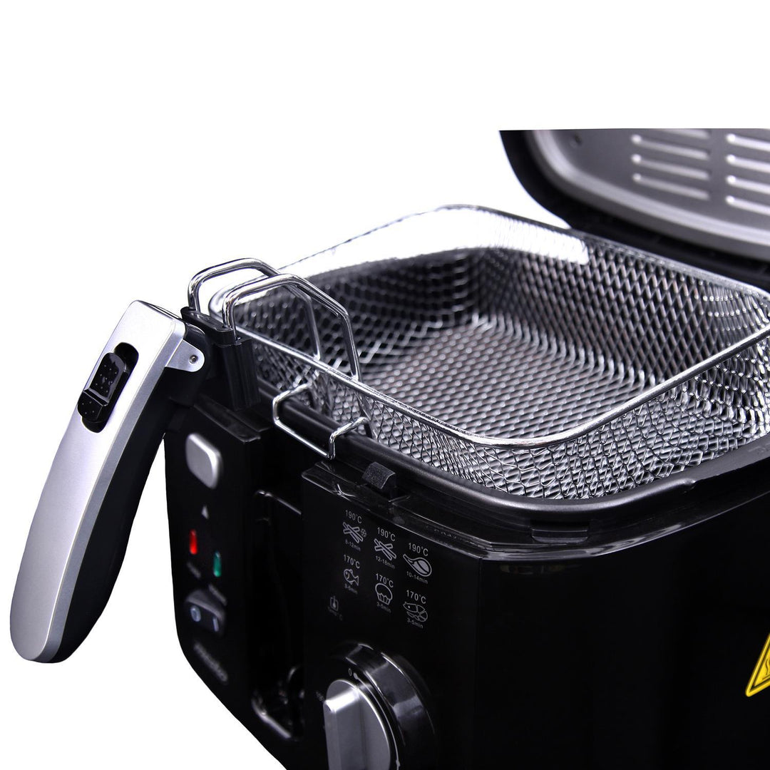 Mesko Deep Ola Fryer 2.5L 1800W le Táscaire LED Scagaire Teochta Inchoigeartaithe