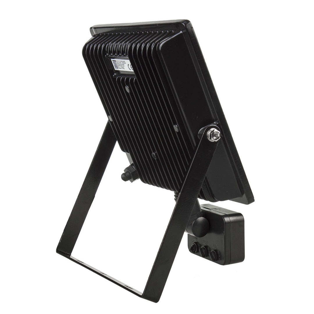 Maclean MCE630 NW LED floodlight with Maclean motion sensor, slim 30W, 2400lm, neutral white (4000K), IP44, MCE630 NW PIR