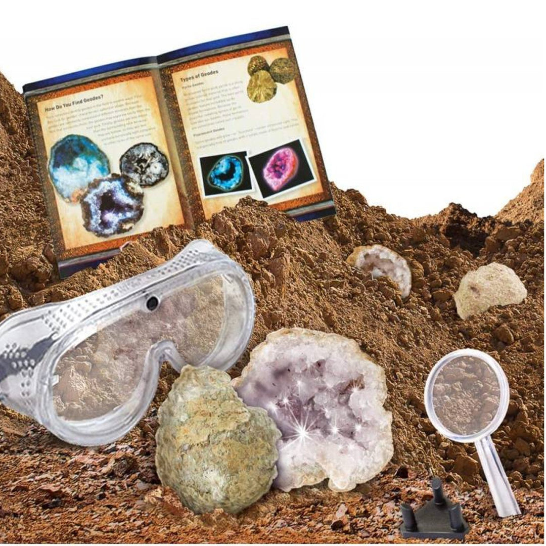 National Geographic Set Break Open Two Geodes - Educational Kit - Gift Idea - Geniuine Geodes Specimens Inside