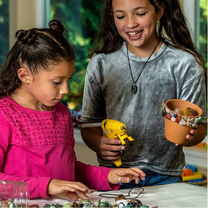 National Geographic - Trealamh Tosaithe Carraige agus Mianra