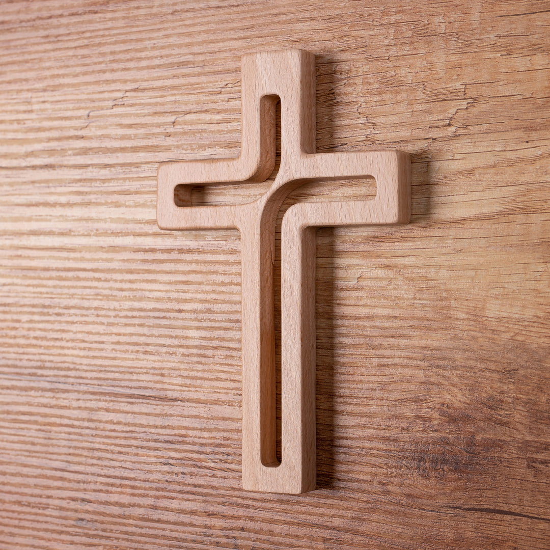 C07.18.01 Modern Hanging Cross Wooden Natural Beech Wood 18x12 cm Crucifix Christian Gift Idea