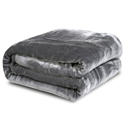 Thick and soft Medicline blanket, made of high-quality smooth polyester, in an elegant gray color, size 160x200 cm.