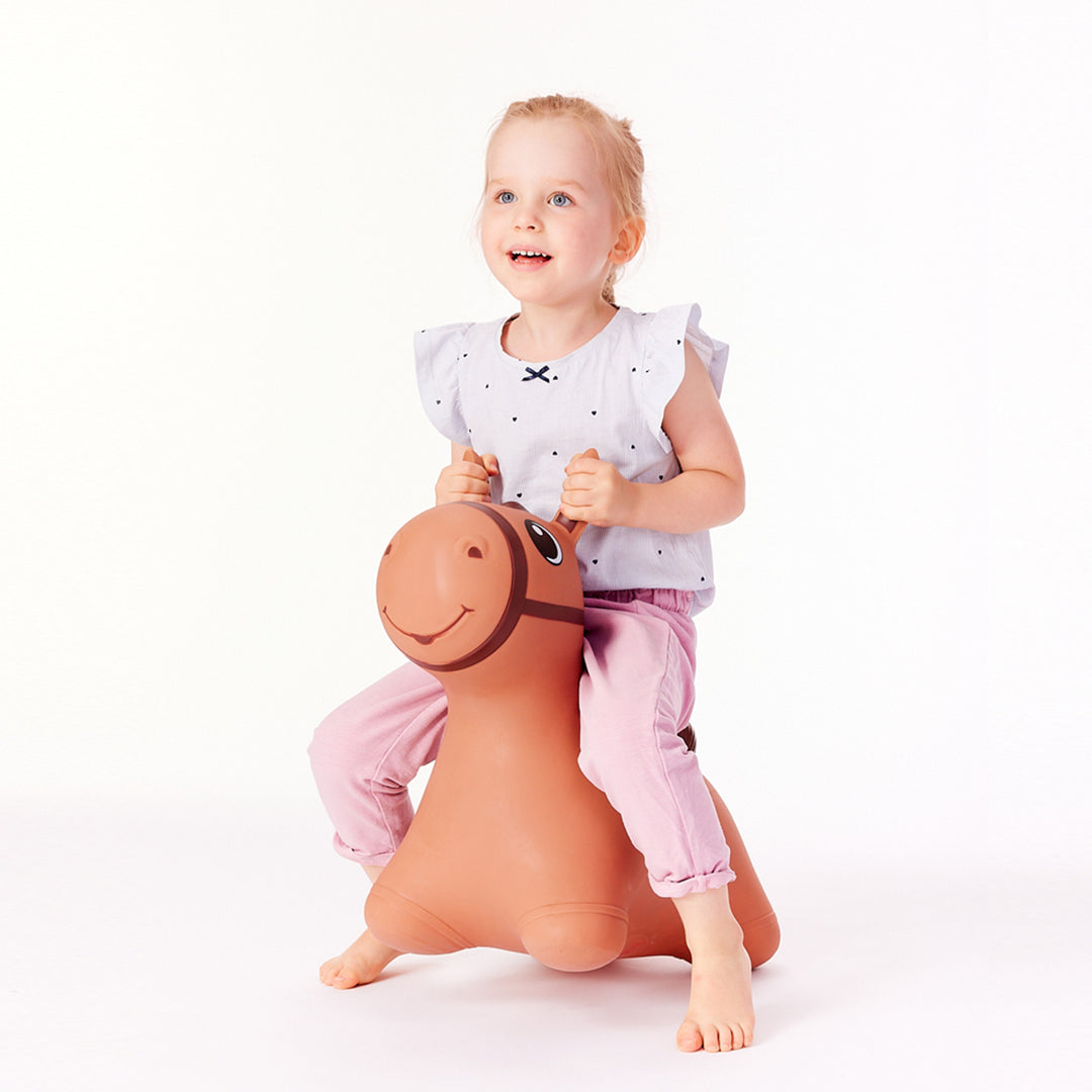 Hoppimals rubber jumper, brown horse, pump, T-TFF-NN186